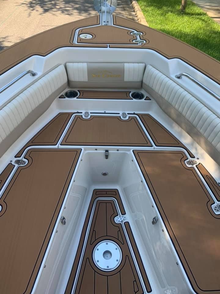 Sea Chaser Center Console SeaDek Flooring