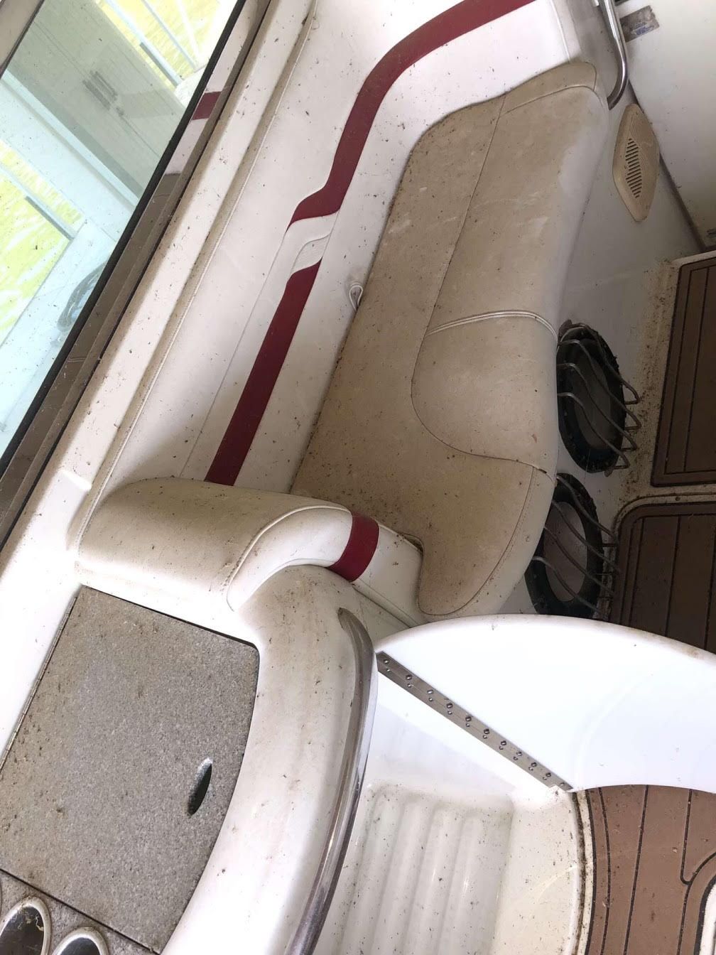 Formula 330SS Boat Detailing