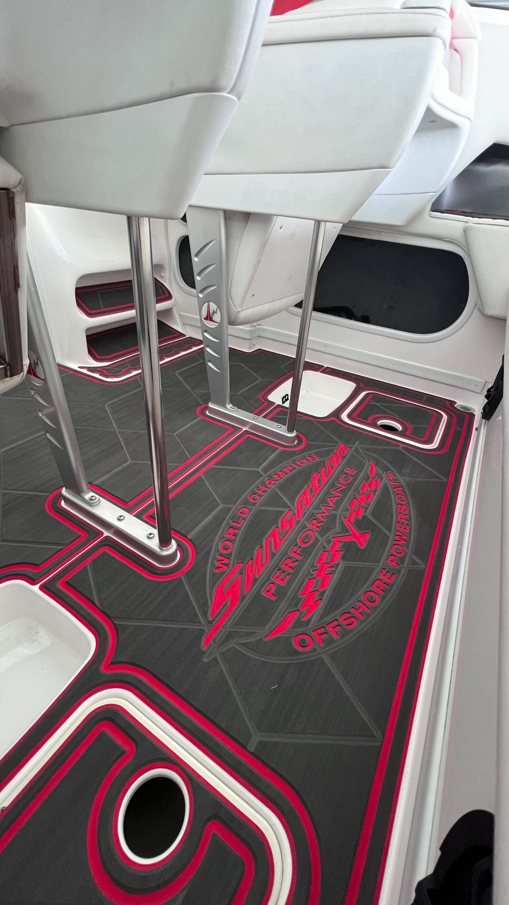 2007 Sunsation 32 Marine Flooring