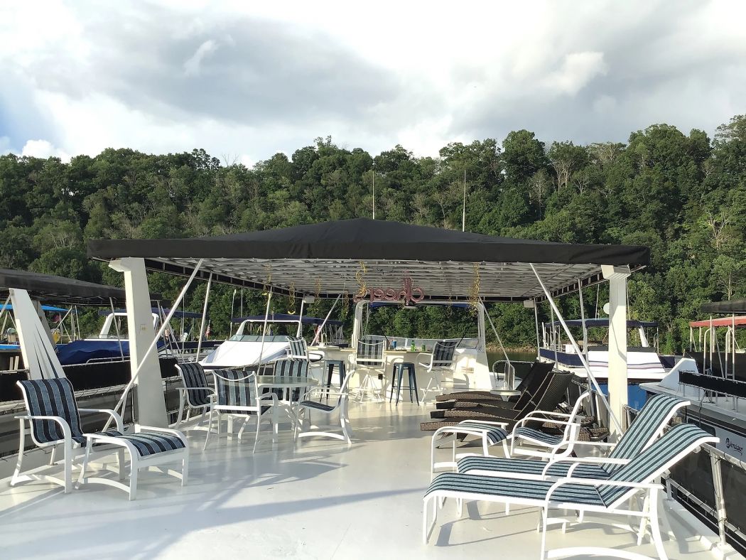 Houseboat Party Top Lake Cumberland