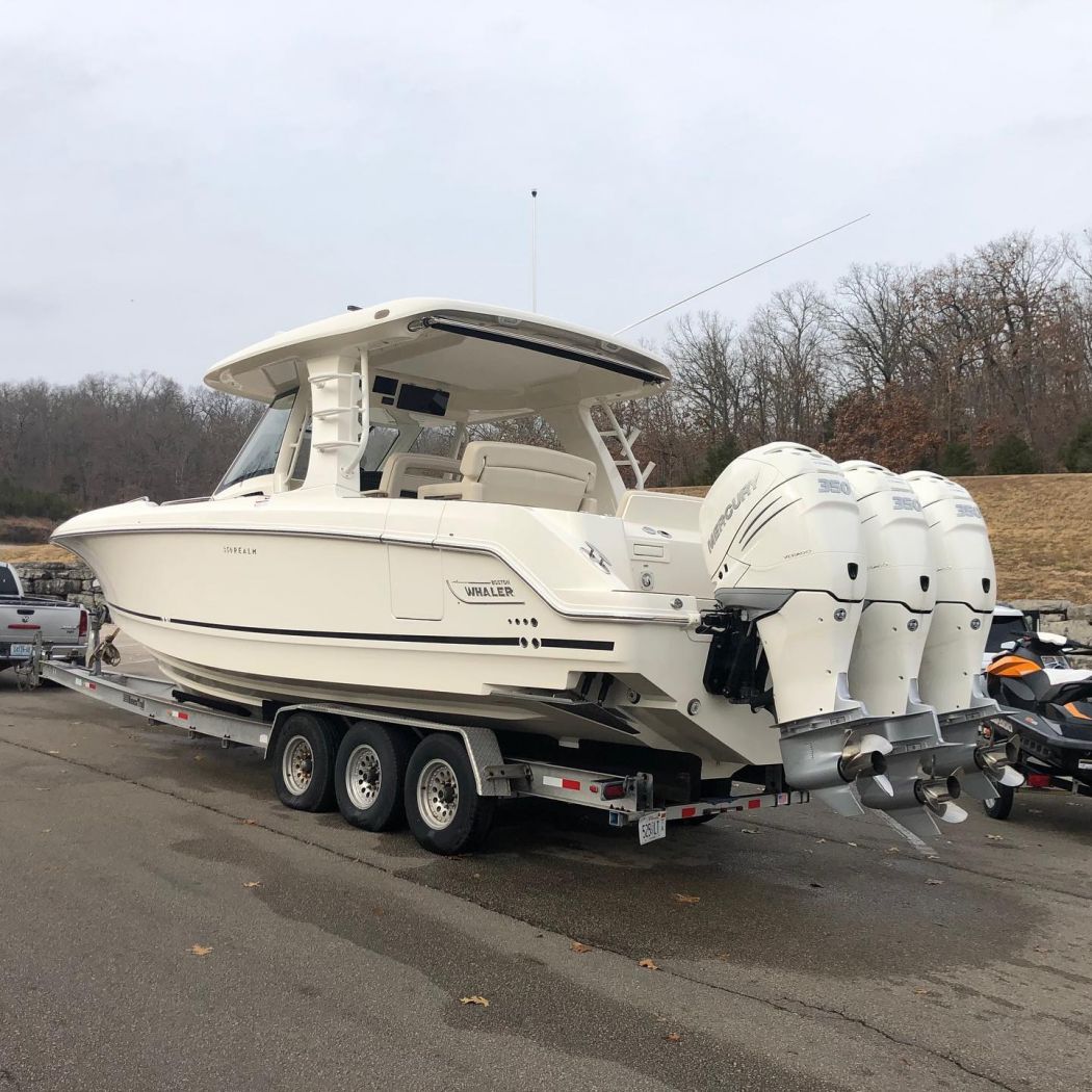 Boston Whaler 350 Realm Custom Paint