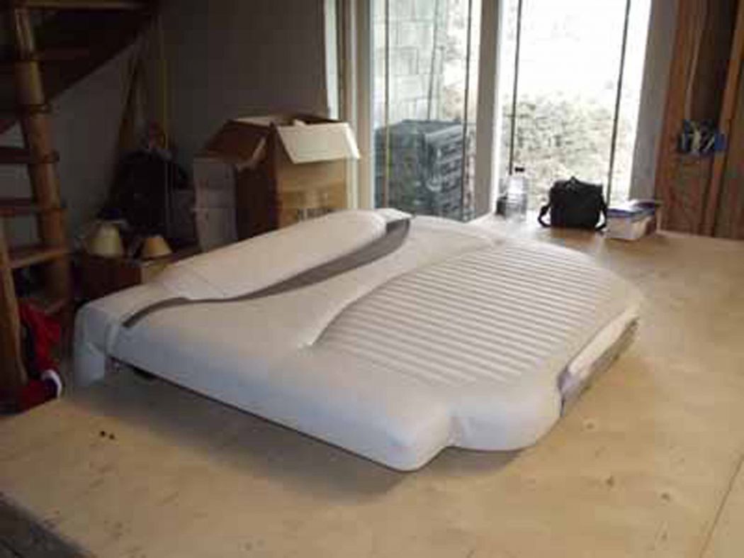 2005 – 226 LS Crownline Sundeck Reupholstery