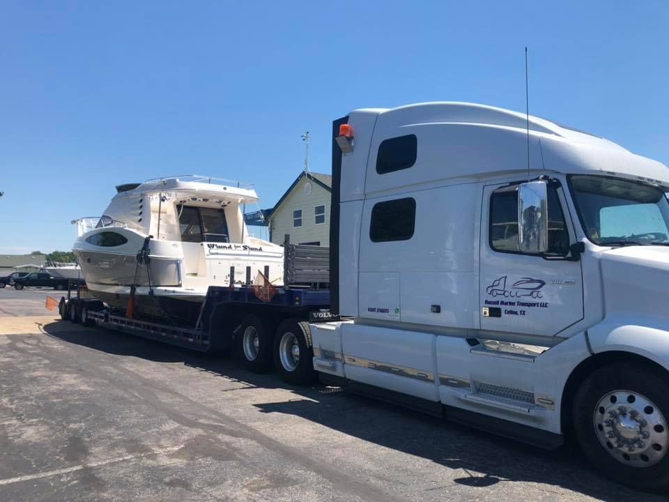 Regal 3880 Boat Transport
