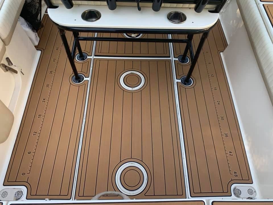 Sea Chaser Center Console SeaDek Flooring