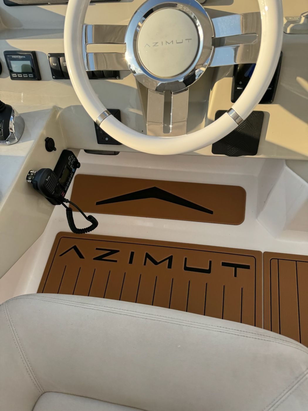 Azimut 50' foam boat flooring