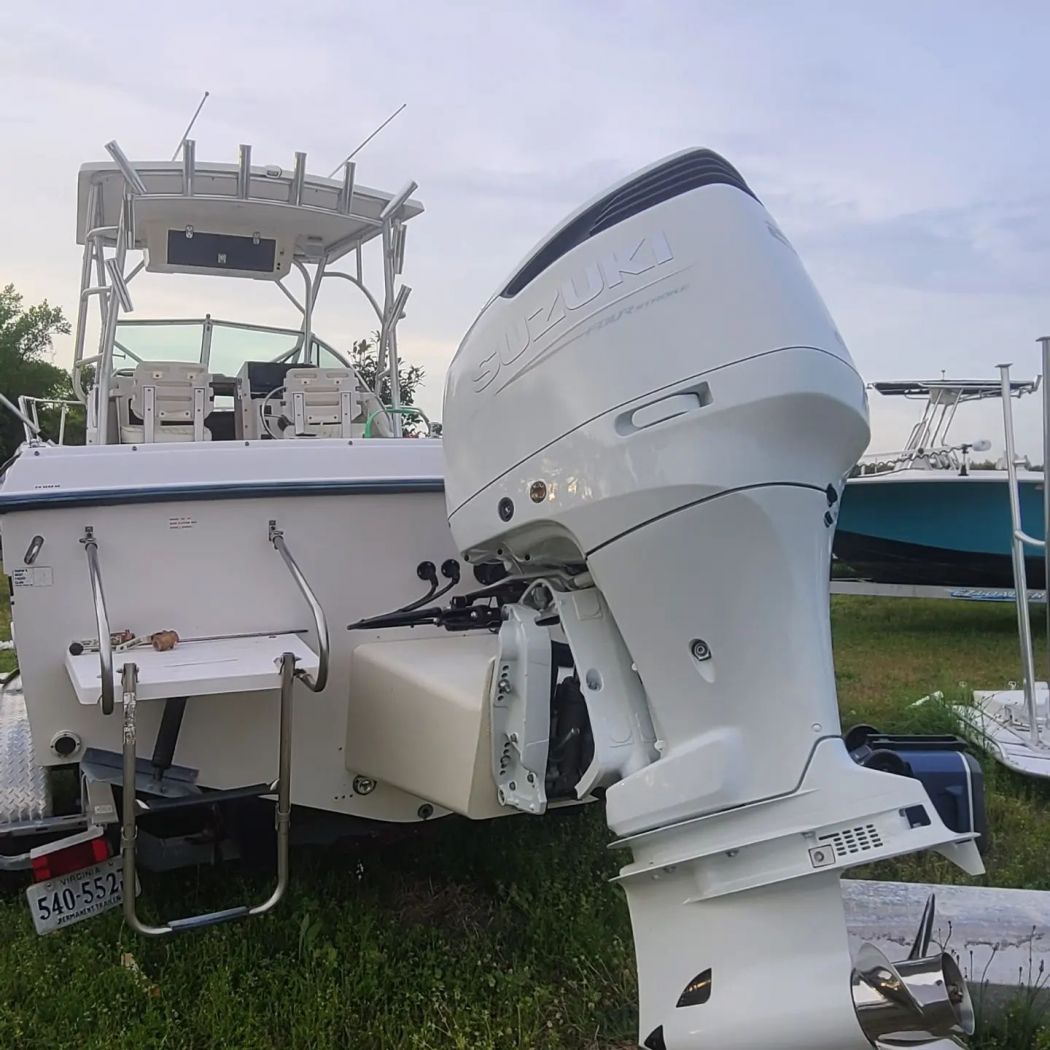 Outboard Motor Mechanic