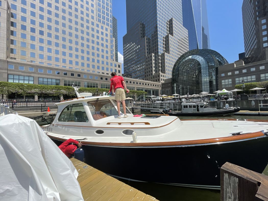 Hinckley 35' Picnic Boat Detailing