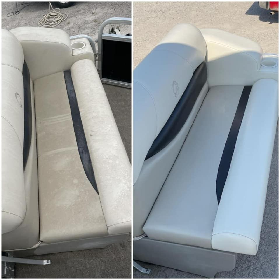 Pontoon- Basic Interior Cleaning