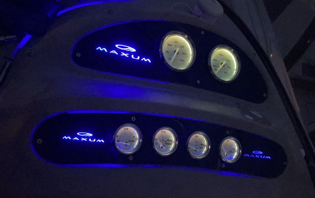 Maxum wiring, sound systems, illumination and Dashboard refresh