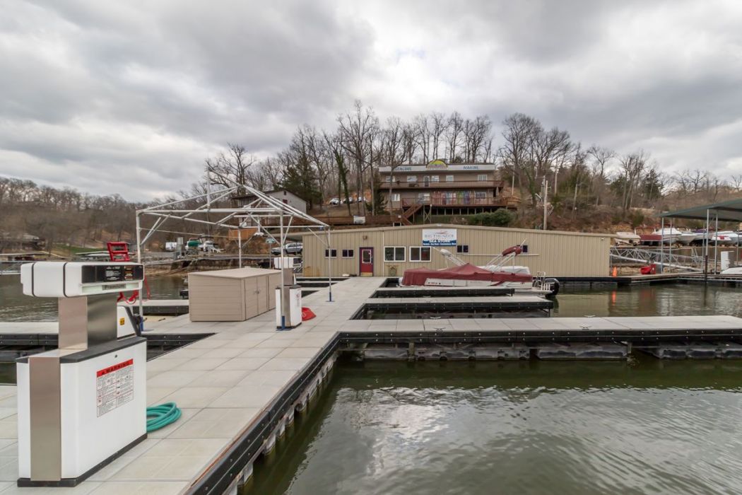 Full Service Gas Dock