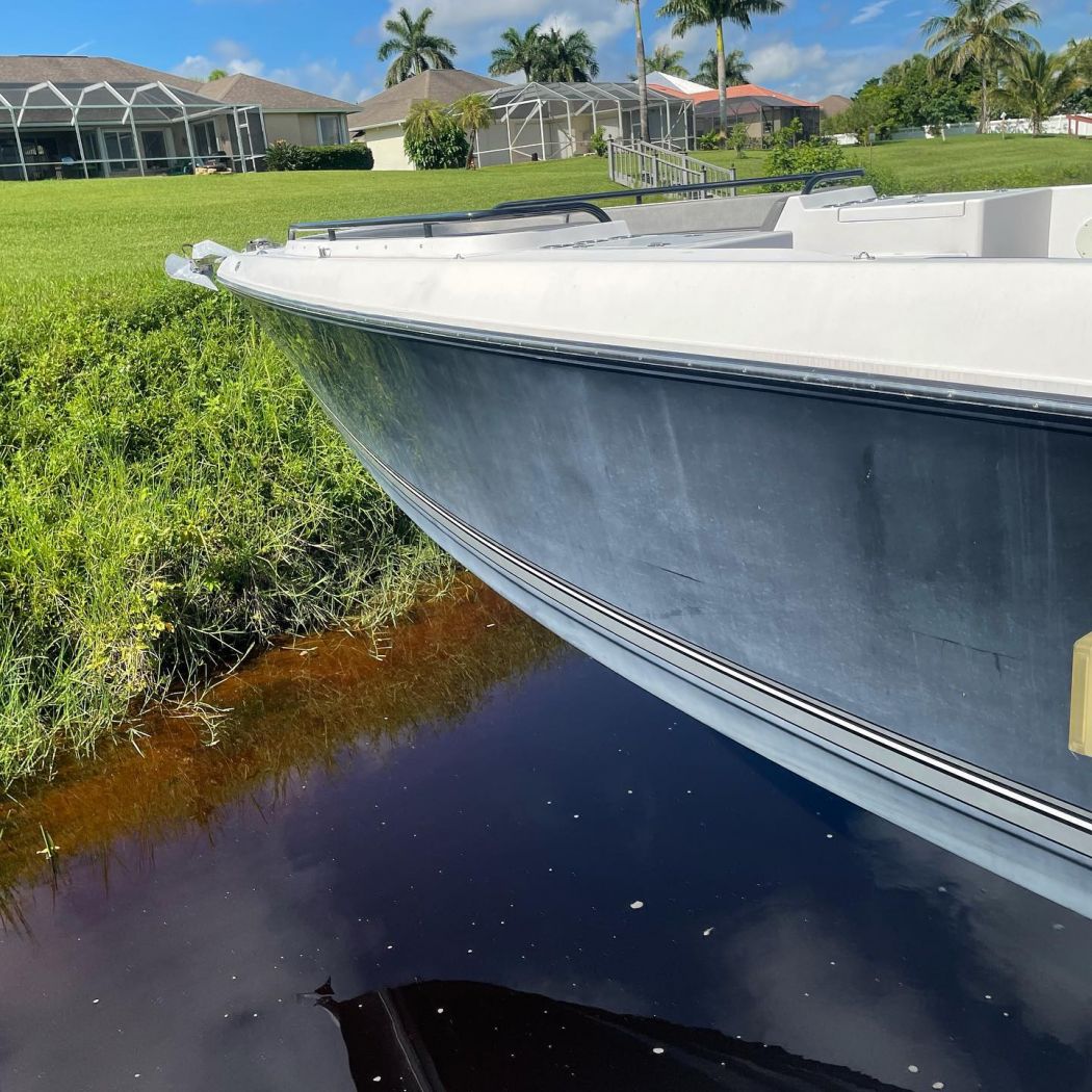 39 Donzi Center Console Hull Restoration