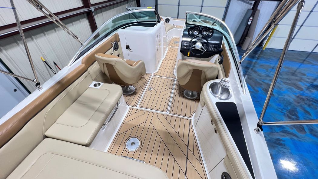 2015 SeaRay 260 Sundeck