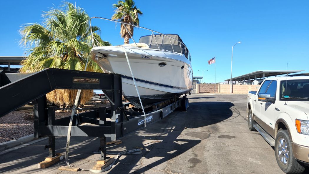 Formula 37 PC Boat Waxing