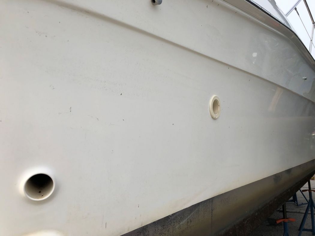1997 SeaRay 400 EC Received A Surpass 5 Year SiO2 Ceramic Coating