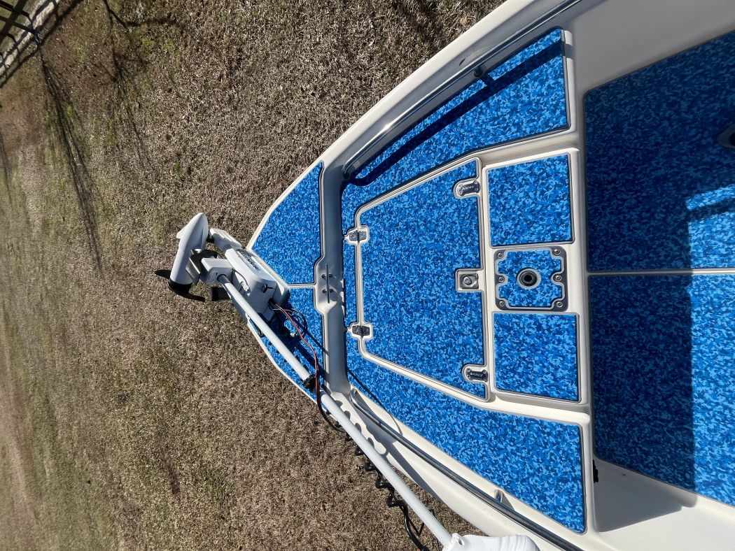 SeaDek install on a 2004 Scout 160 Sportfish by Castaway Customs Southern Atlantic Coast in Aqua Camo/Storm Gray Outer Route