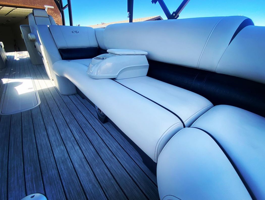 Pontoon Detailing Lake Havasu