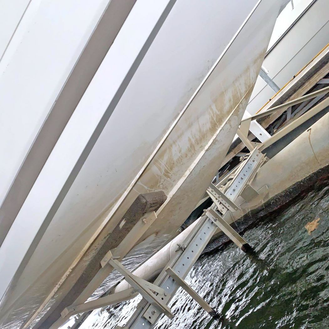Transom and Scum line Detail