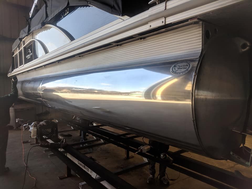 Pontoon Polishing