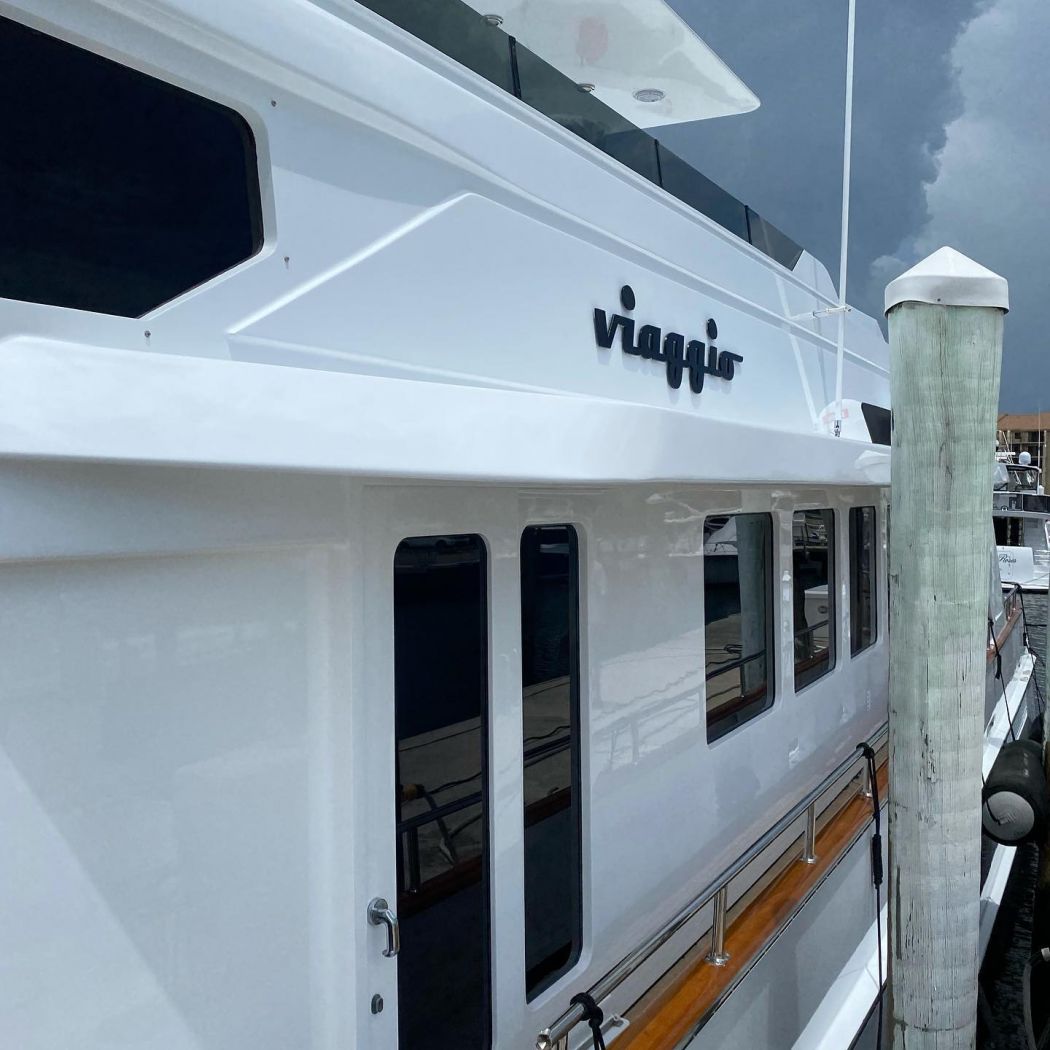 103' Burger Yacht Boat Detailing