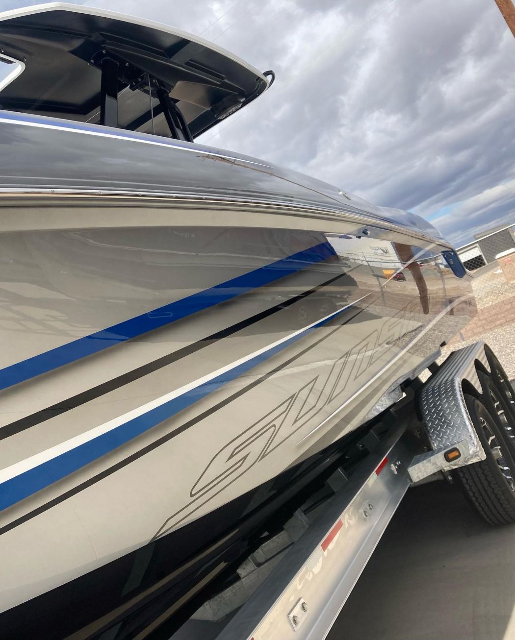 Sunsation 32 CCX Center Console Ceramic Coating