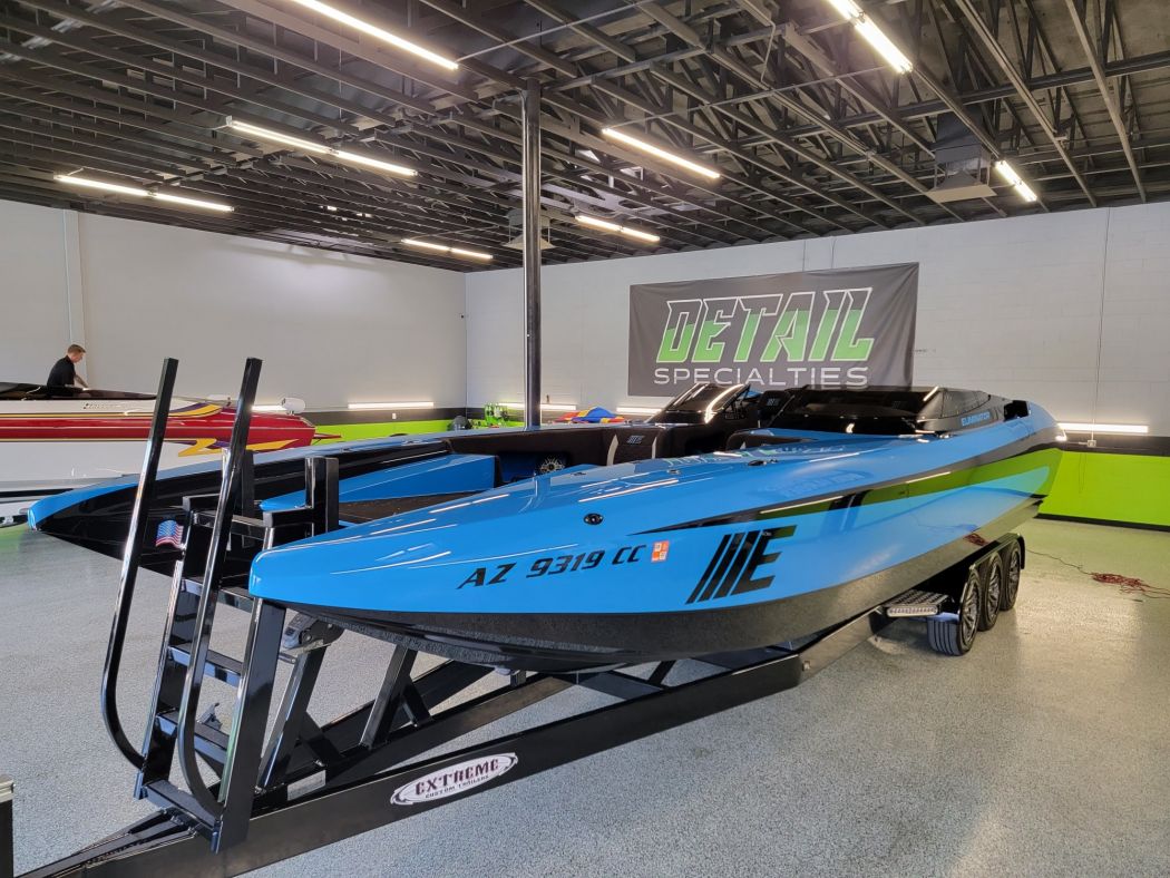 Eliminator 33X Speedster Boat Detailing
