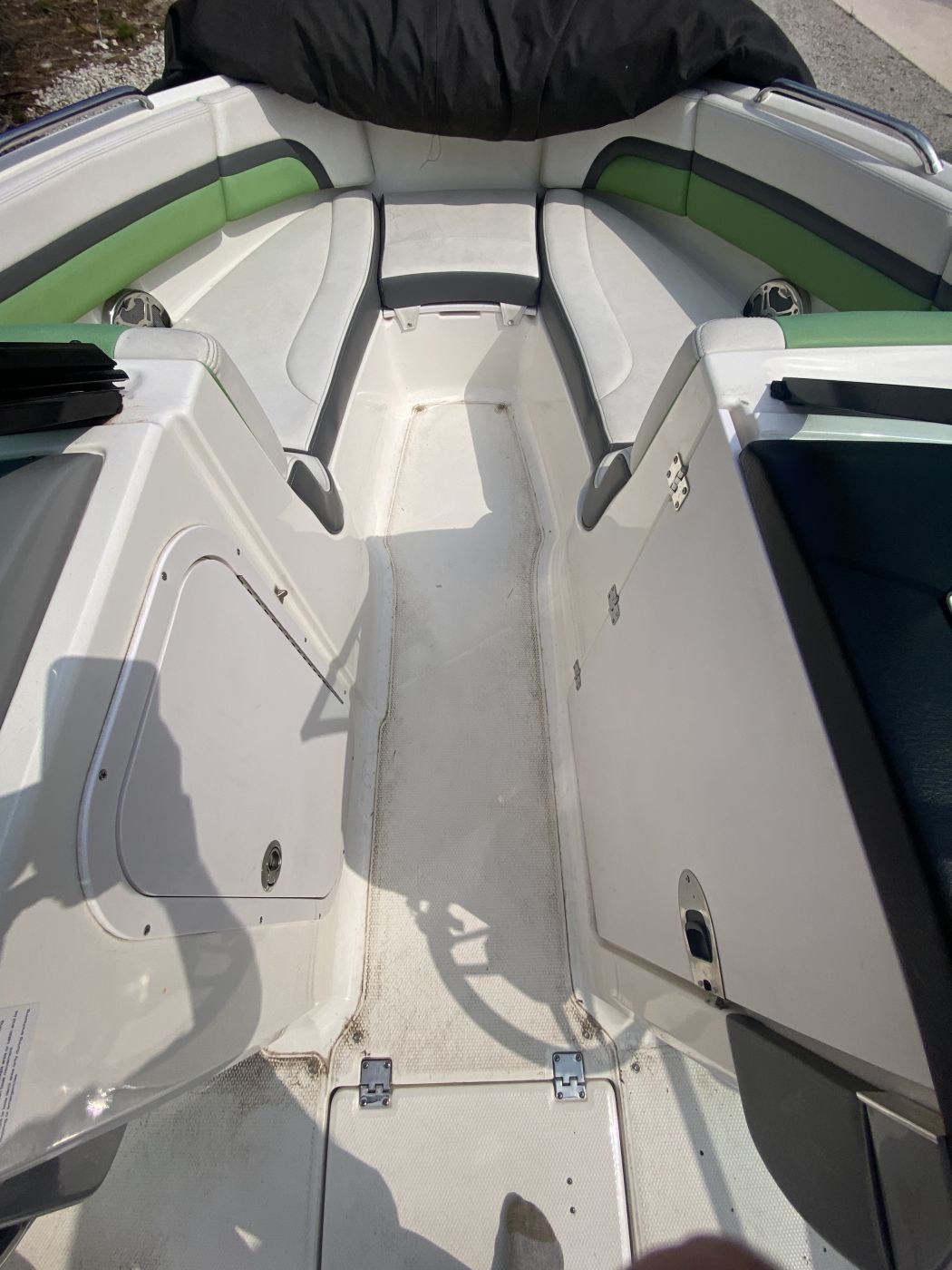 Chaparral 223 VRX SeaDek Installation