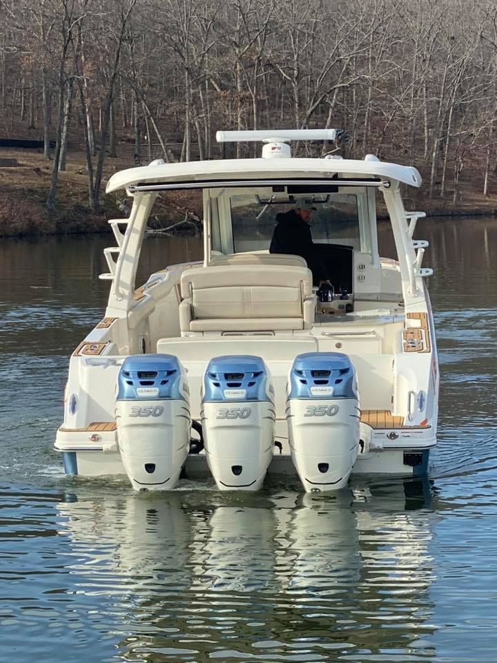 Boston Whaler 350 Realm Custom Paint