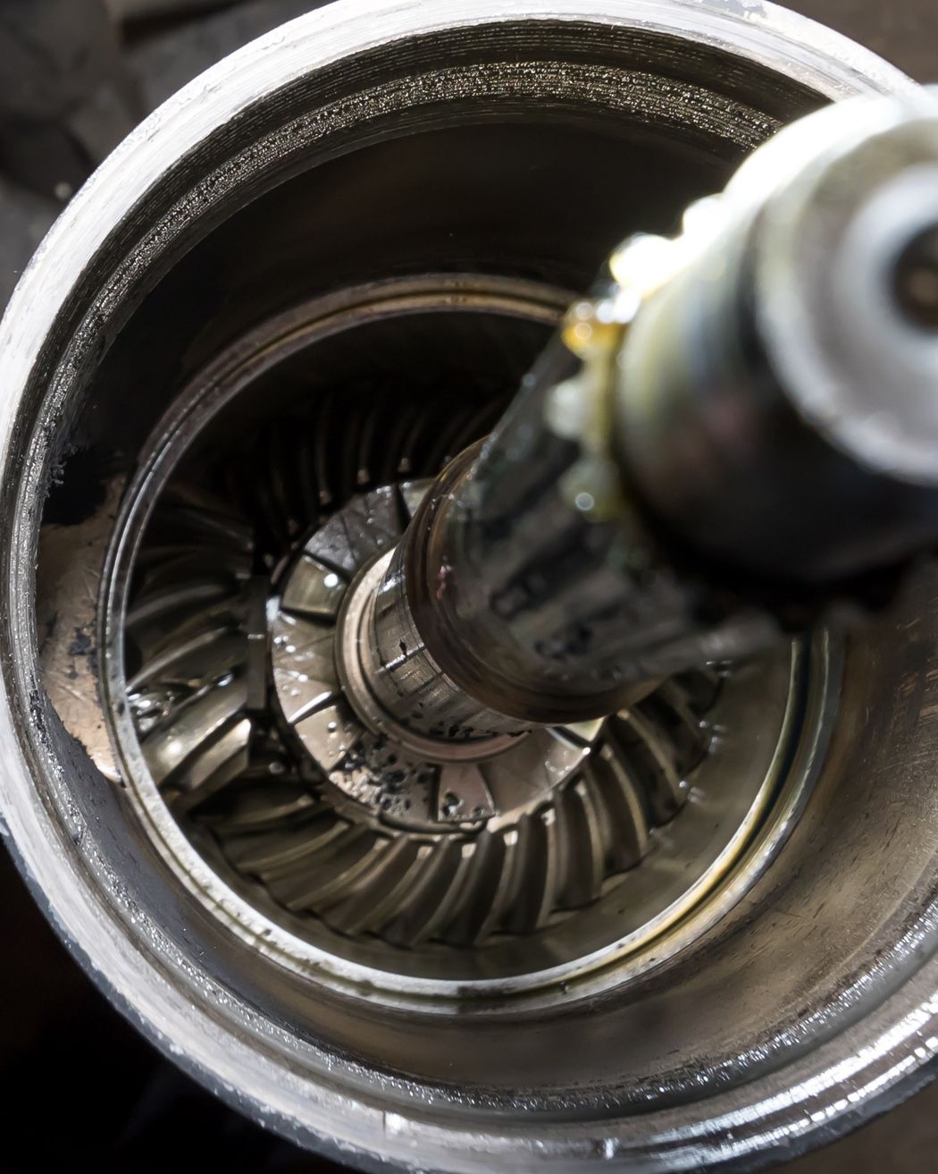 Lower Unit Broken Gear Set
