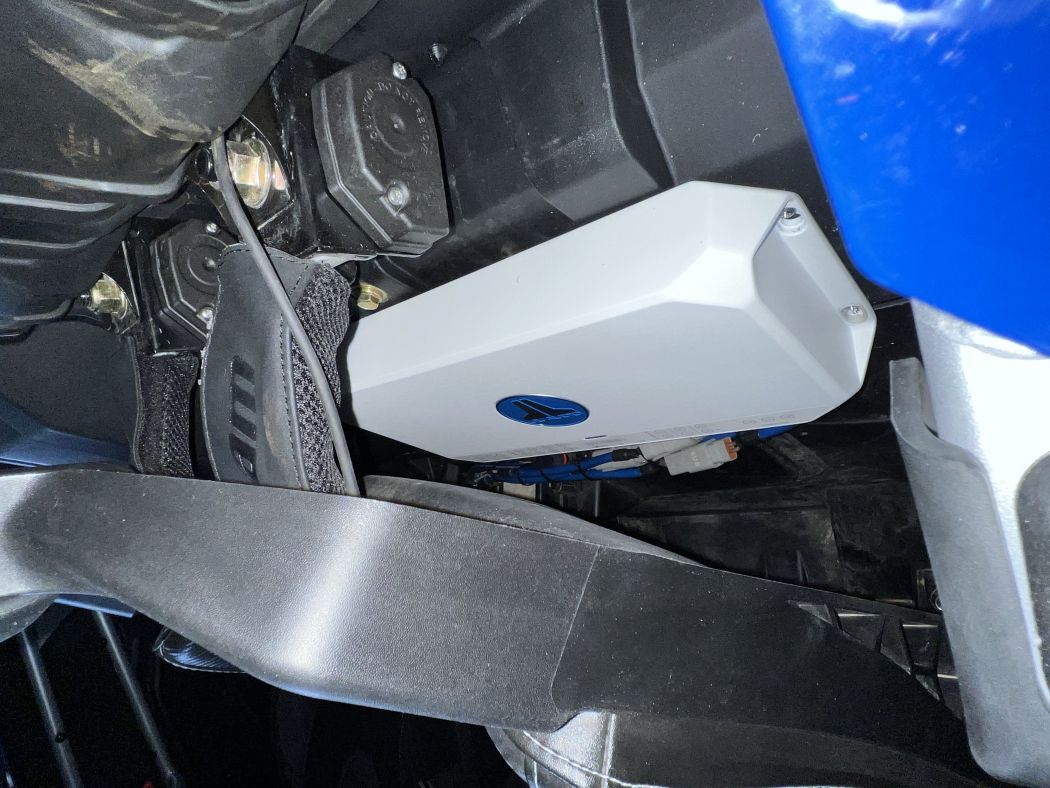 STEREO AND 12V ACC ON CAN AM