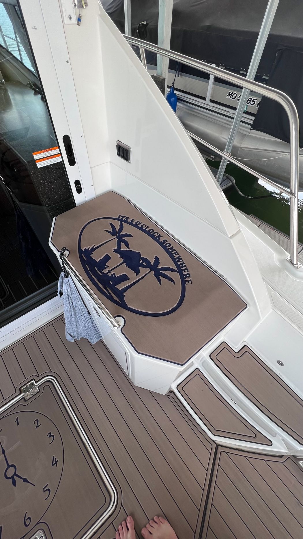2013 Cruiser Yachts Cantius 41 Marine Flooring
