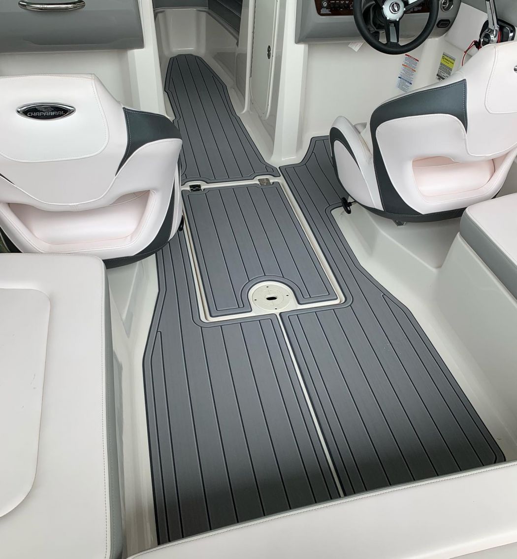 Chaparral 23 SeaDek Installation