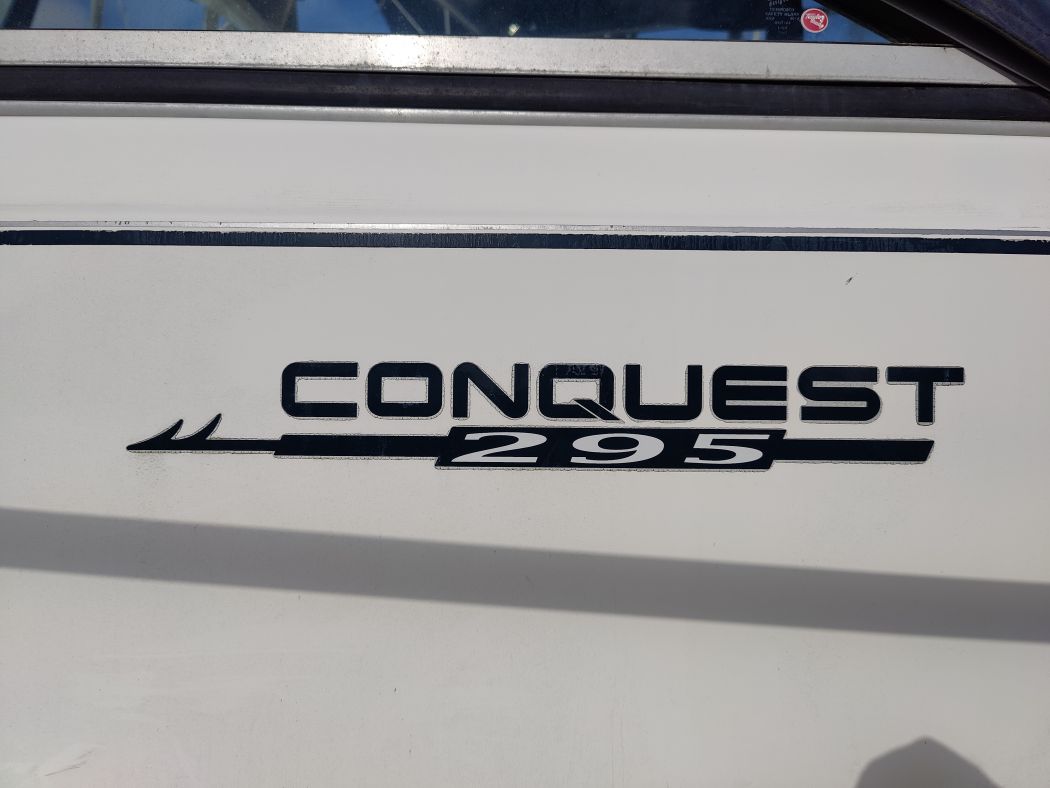 Boston Whaler Conquest 295