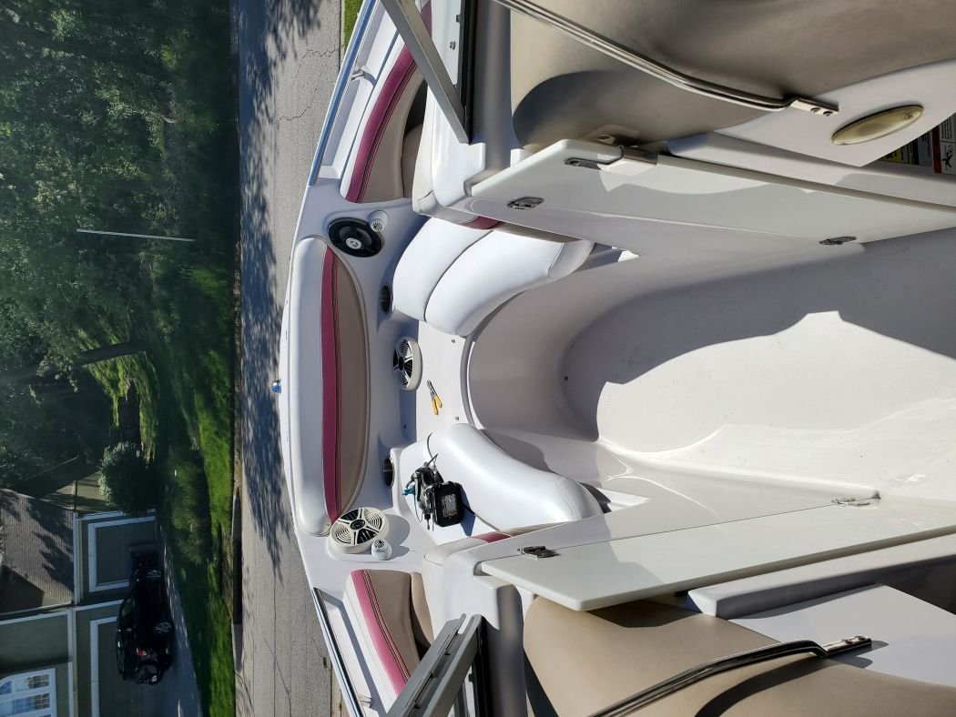 2006 Four Winns 220 Horizon