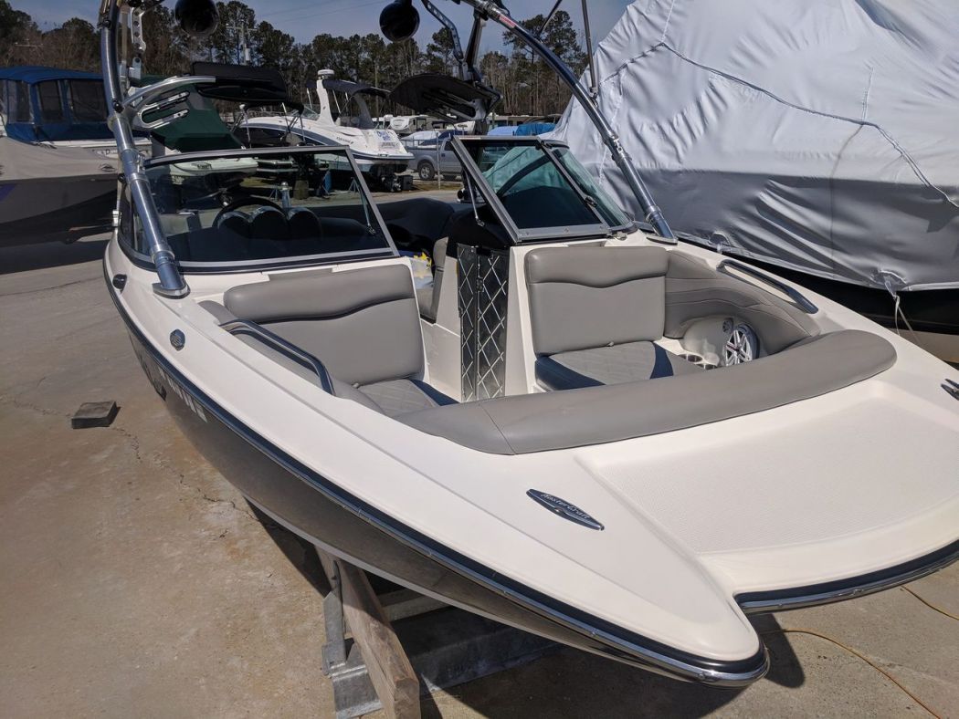 Mastercraft Wake Boat Detailing