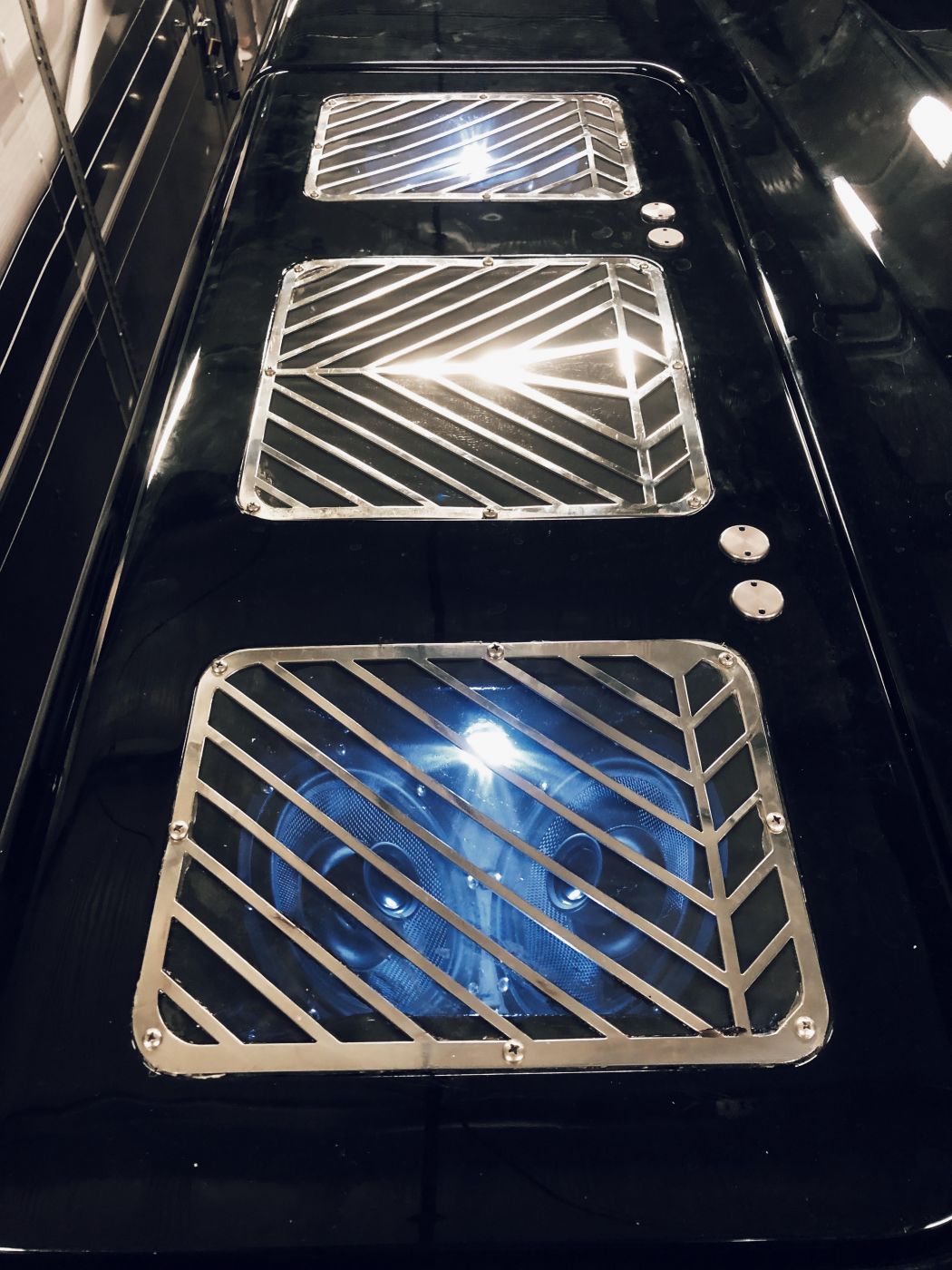 52 MTI Black Diamond With Bluave Audio System