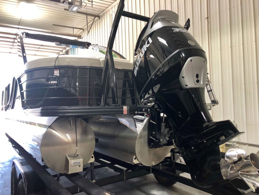 2019 South Bay Tri Toon Received A Surpass 5 Year SiO2 Ceramic Coating