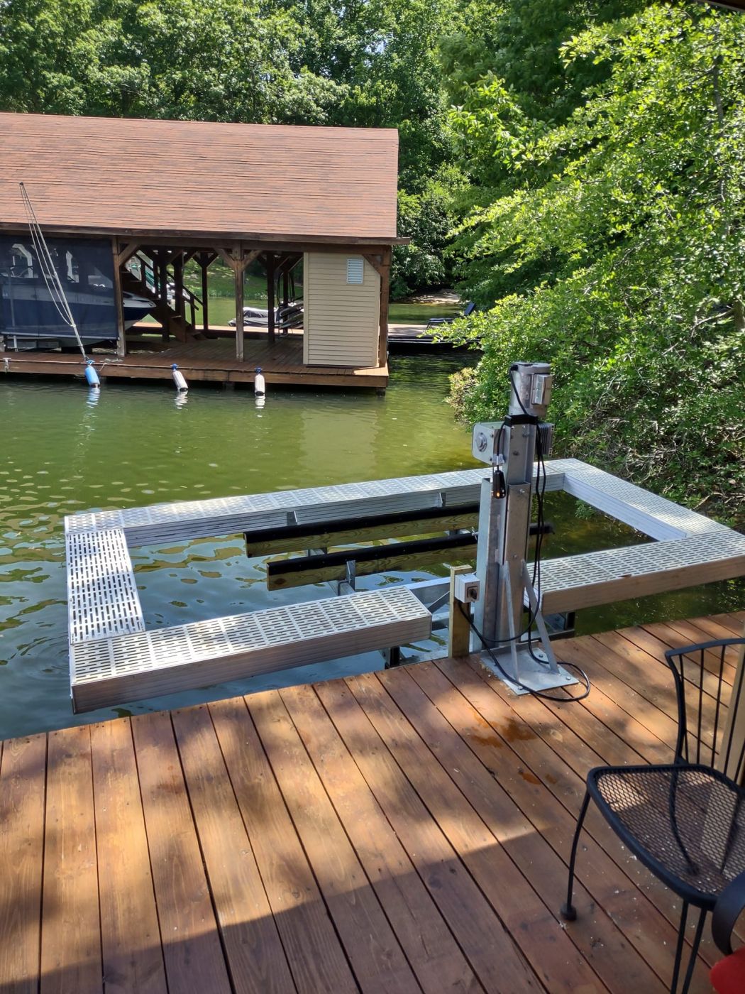 Doozie Jet Ski Lift With Walkway