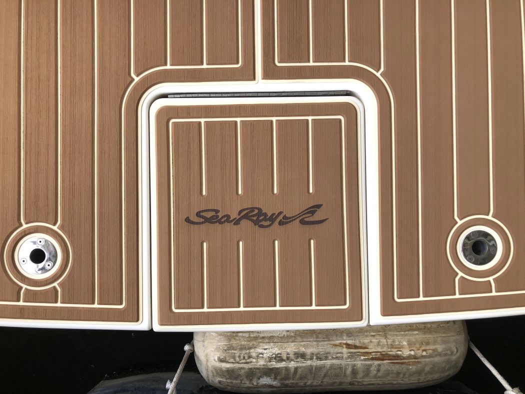 1999 Sea Ray 400 Sundancer AquaTraction