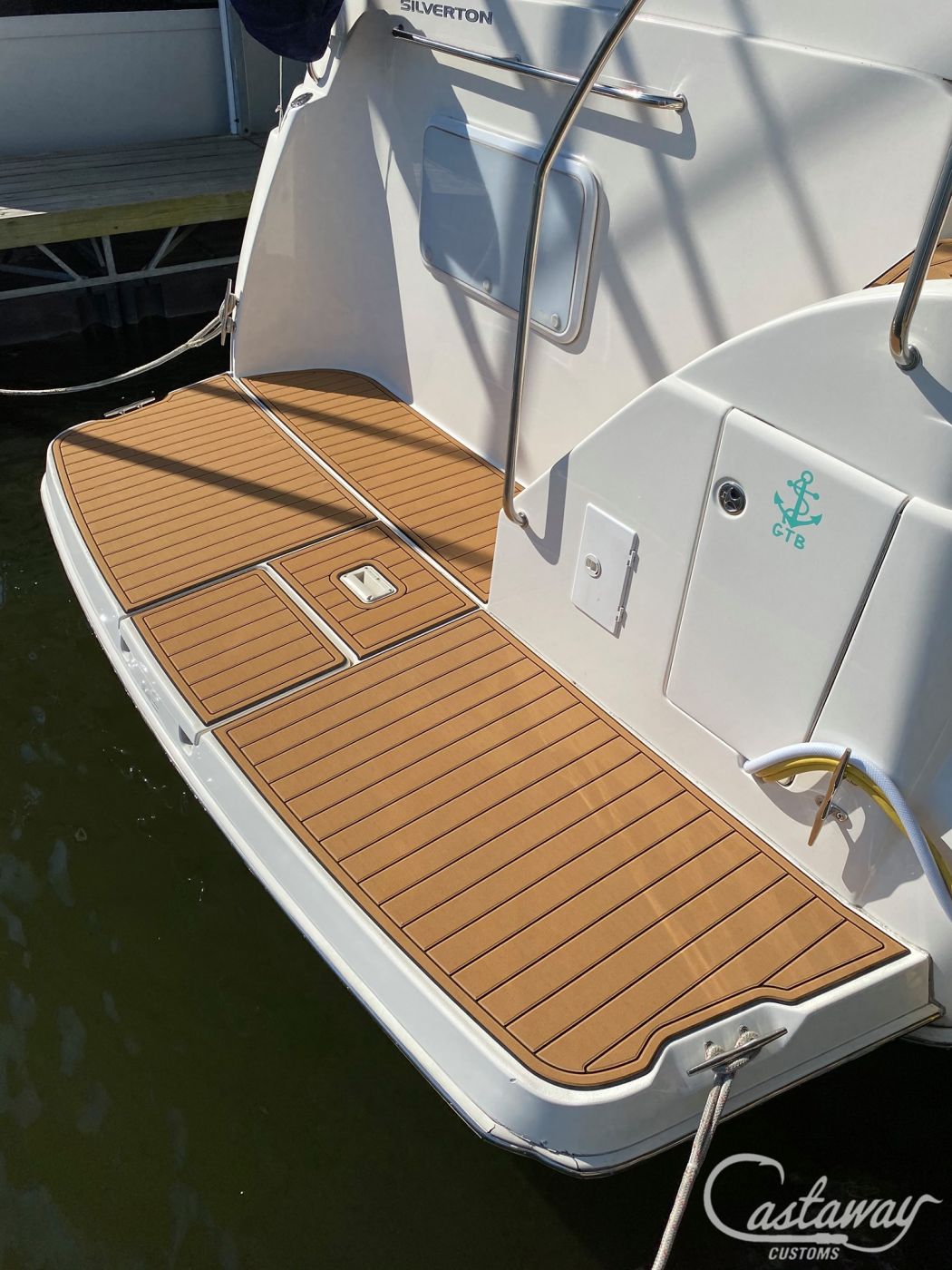 Silverton 352 SeaDek Flooring