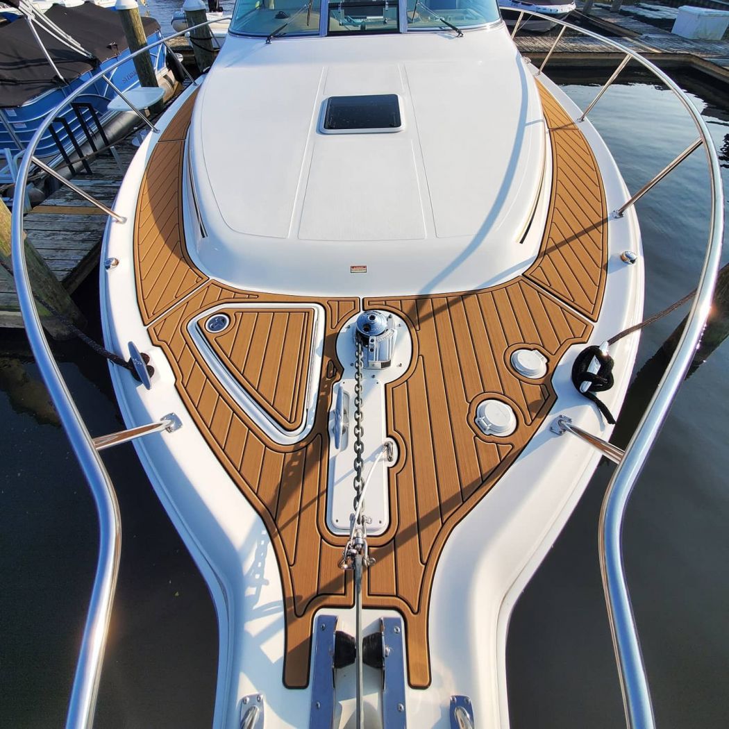 Sea Ray 340 Amberjack SeaDek Flooring