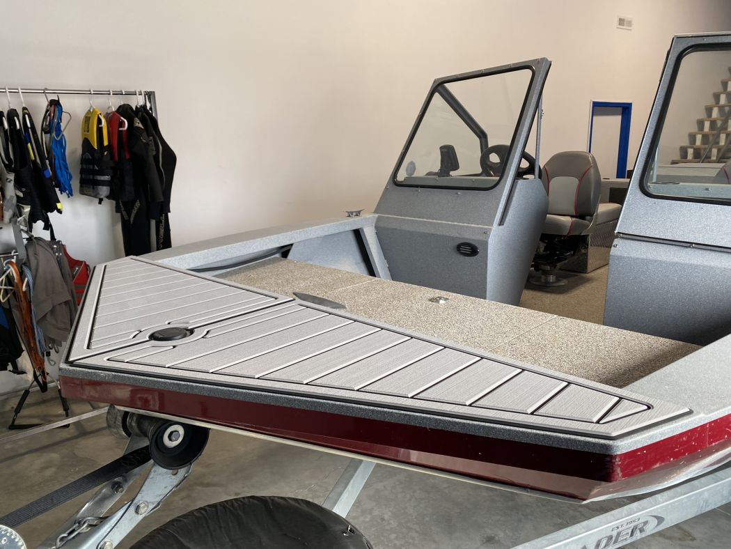 Kingfisher Extreme Shallow 18'