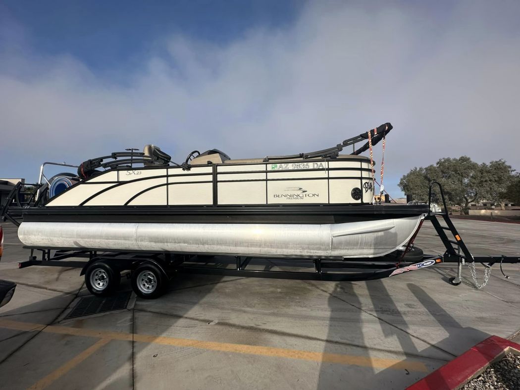 Pontoon Detailing Lake Havasu