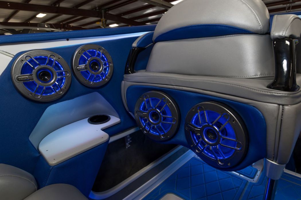 32 Sunsation Stereo & Custom Upholstery