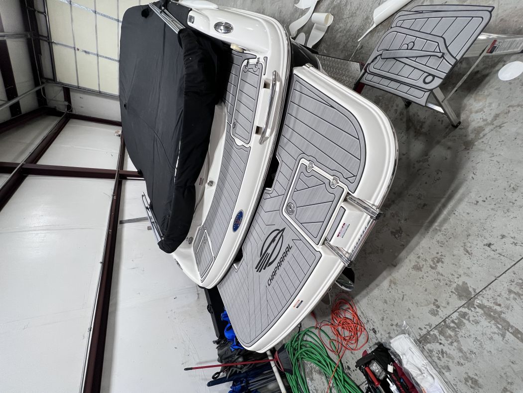 2006 Chaparral 220 SSI Marine Flooring