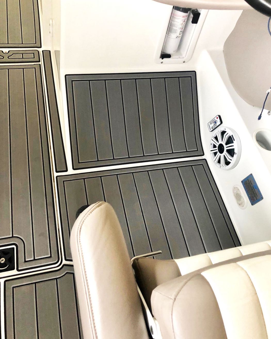 Pontoon SeaDek Installation