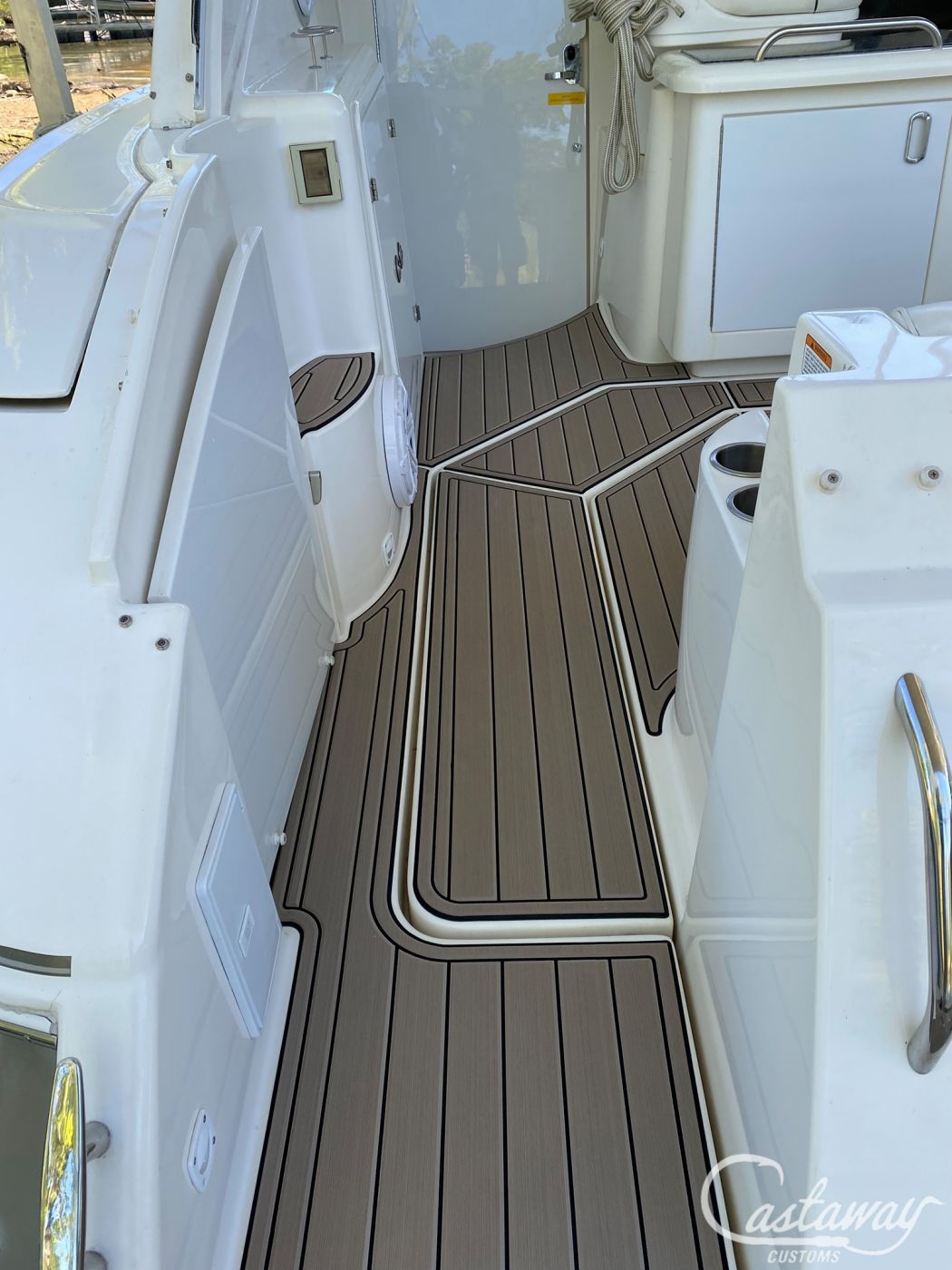 Cruiser Yachts 420 Express SeaDek