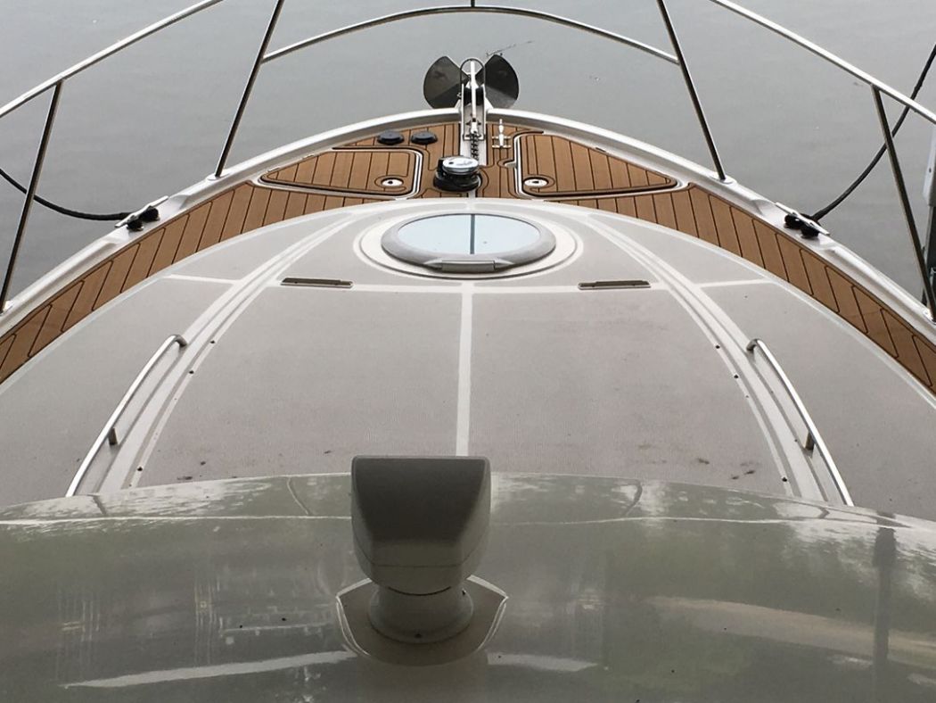 Meridian 411 SeaDek Installation