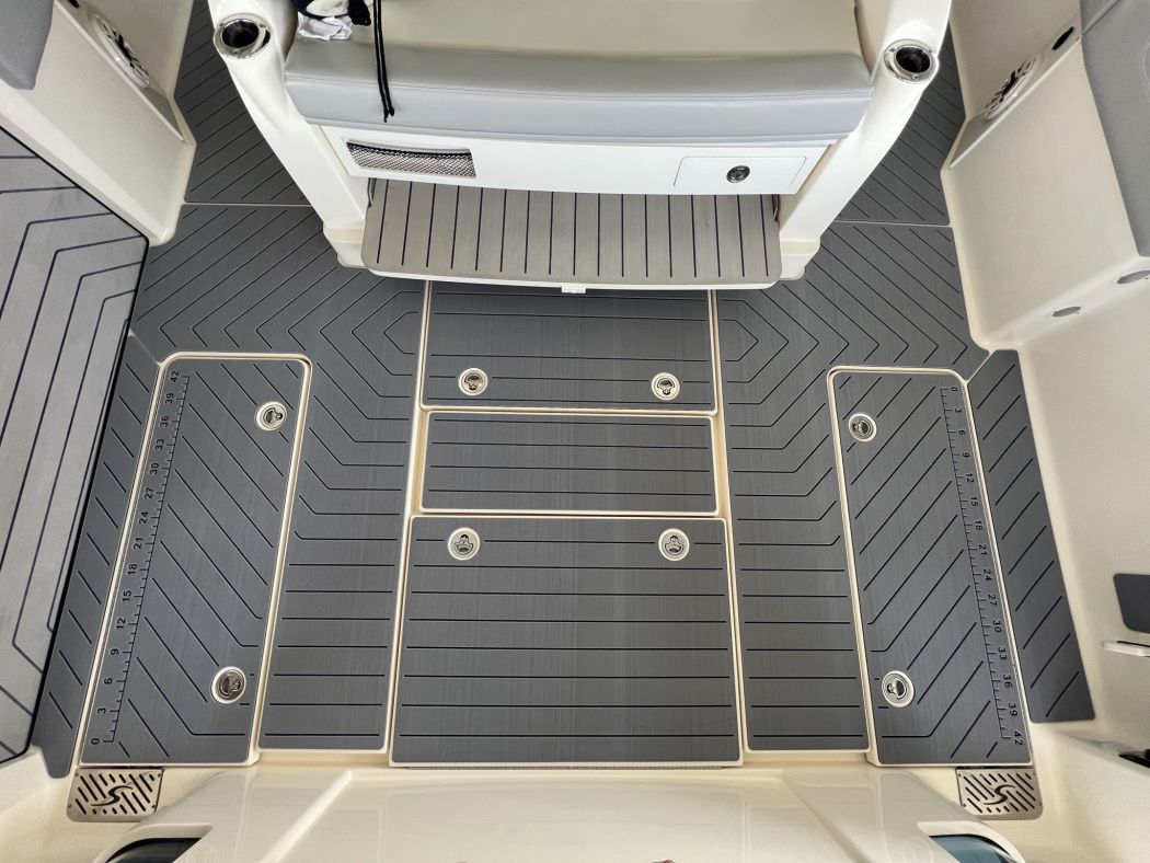 Scout 400 SeaDek Flooring