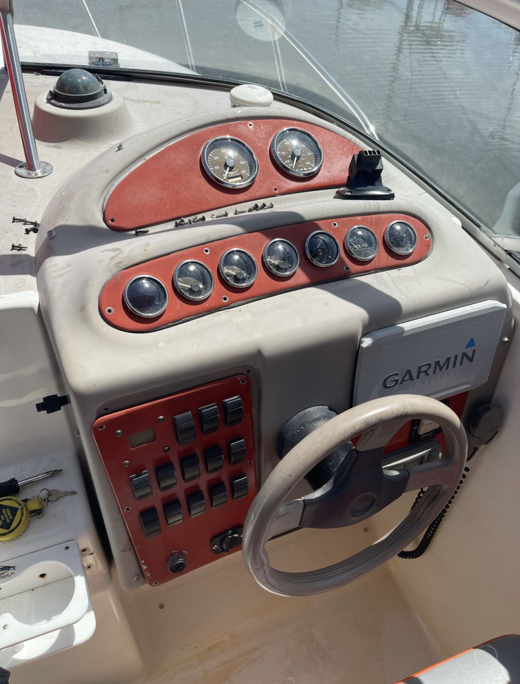 Maxum wiring, sound systems, illumination and Dashboard refresh