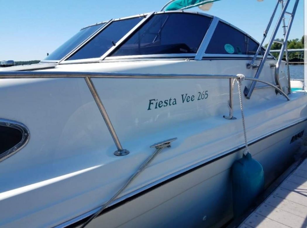27` Rinker Boat Windshield Tinting